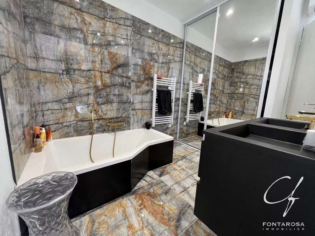 Maison à PUGET-SUR-ARGENS