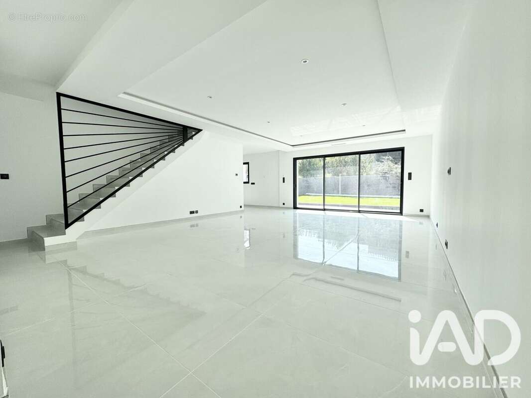 Maison 120 m² à Passa  - photo 2