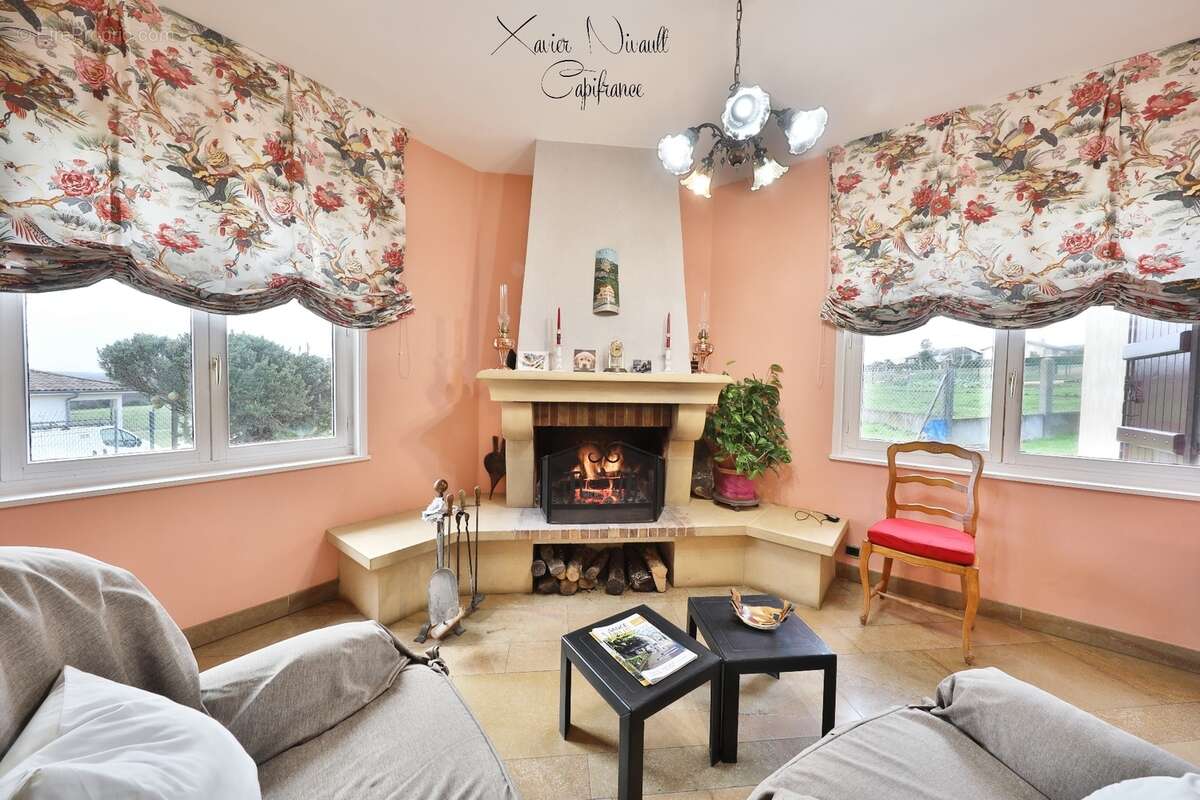 Maison à vendre 5 pièces proche de SAINT JEAN LE PRICHE (71) - photo 4