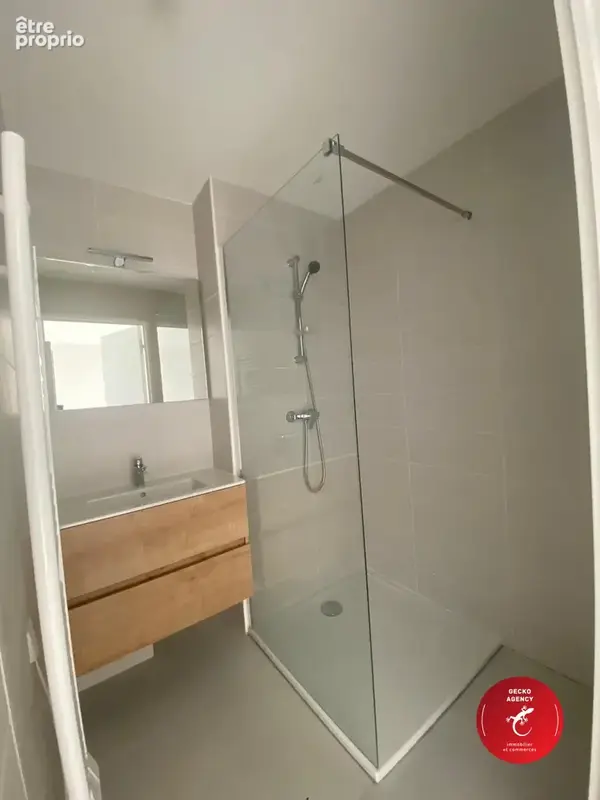 Salle d'eau chambre