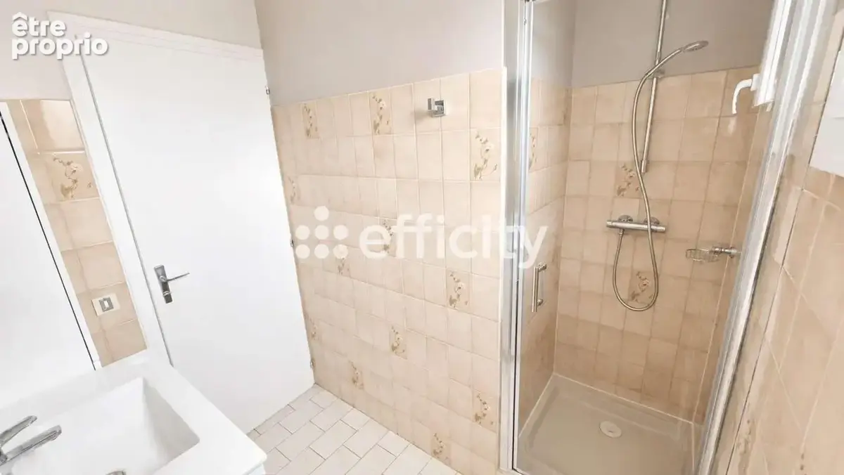 Maison 5 pièces 96 m² à vendre à Vaulx-En-Velin (69120) - photo 14