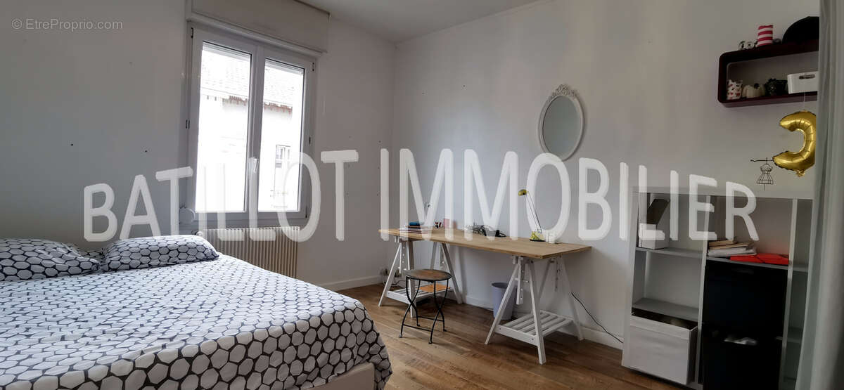 À Reims à 10mn à pied de la gare centre et du centre ville , maison familiale avec extérieur - photo 7