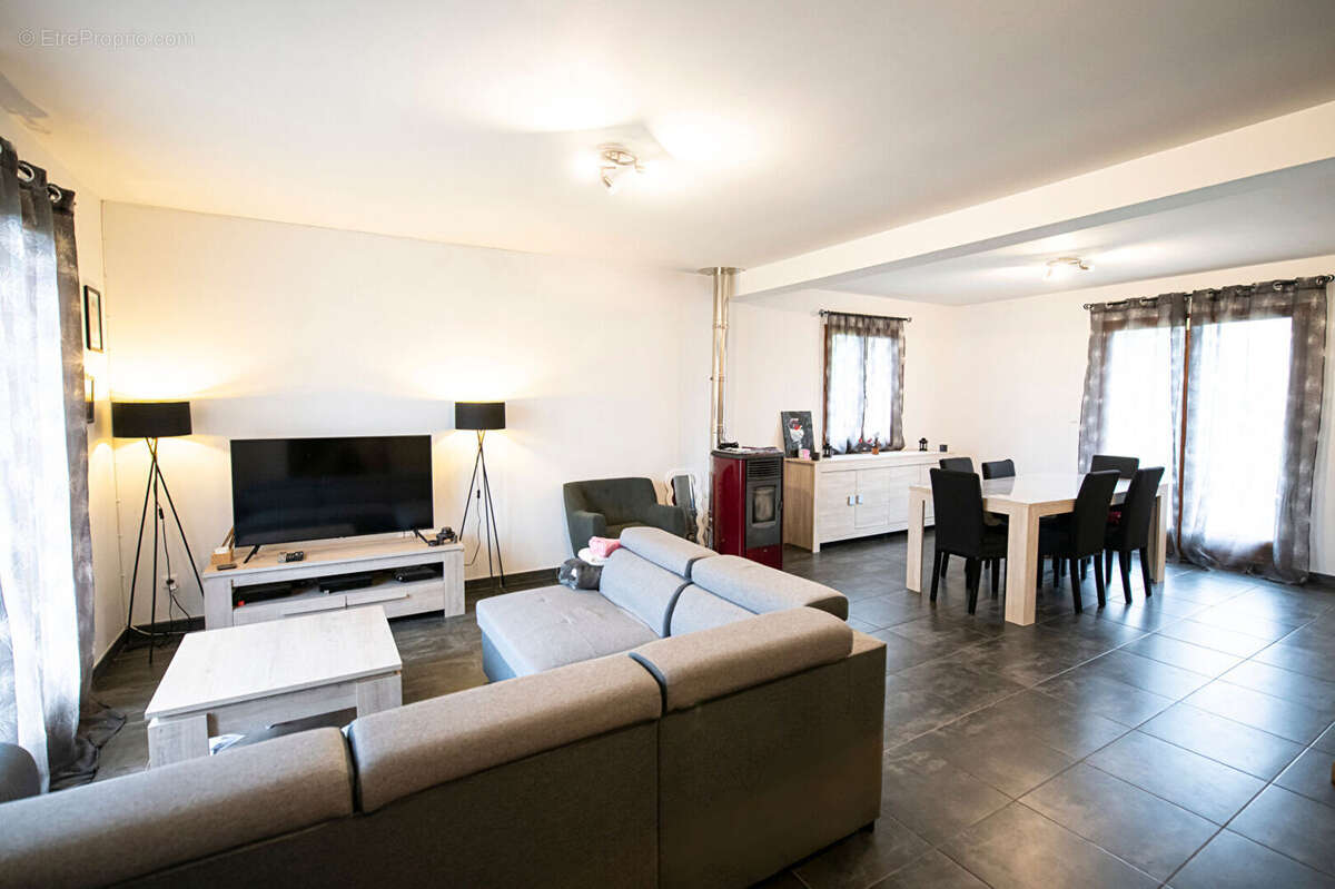 Maison à GARENCIERES