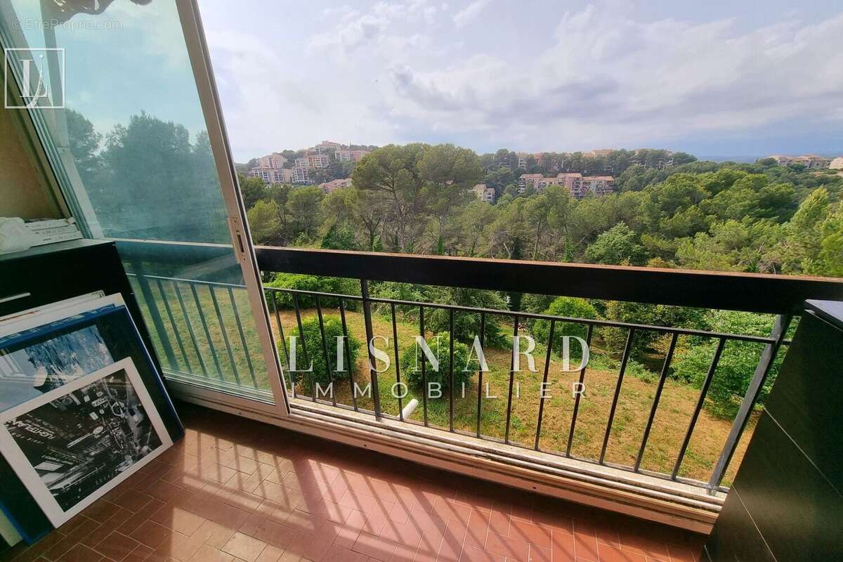 Appartement à VALLAURIS