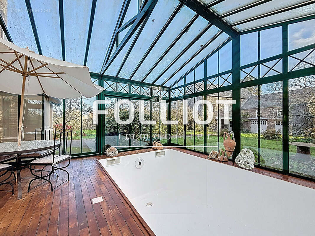 Maison à SAINT-JEAN-DES-CHAMPS