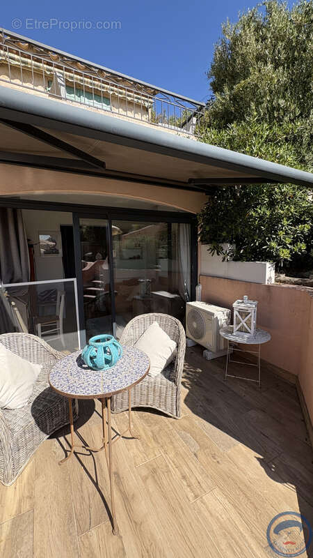 Maison à ROQUEBRUNE-SUR-ARGENS