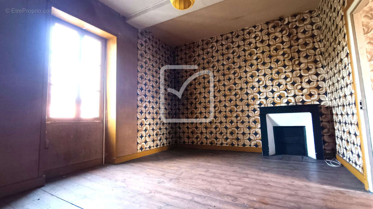 Maison à NEGRONDES