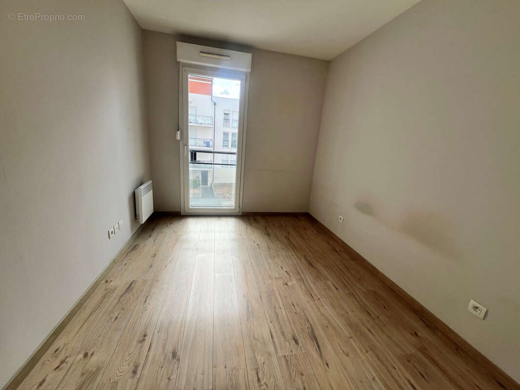 Clairmarais gare centre - residence 2012 -  appartement type 2 de  51m2 + terrasse  + parking couvert - photo 6