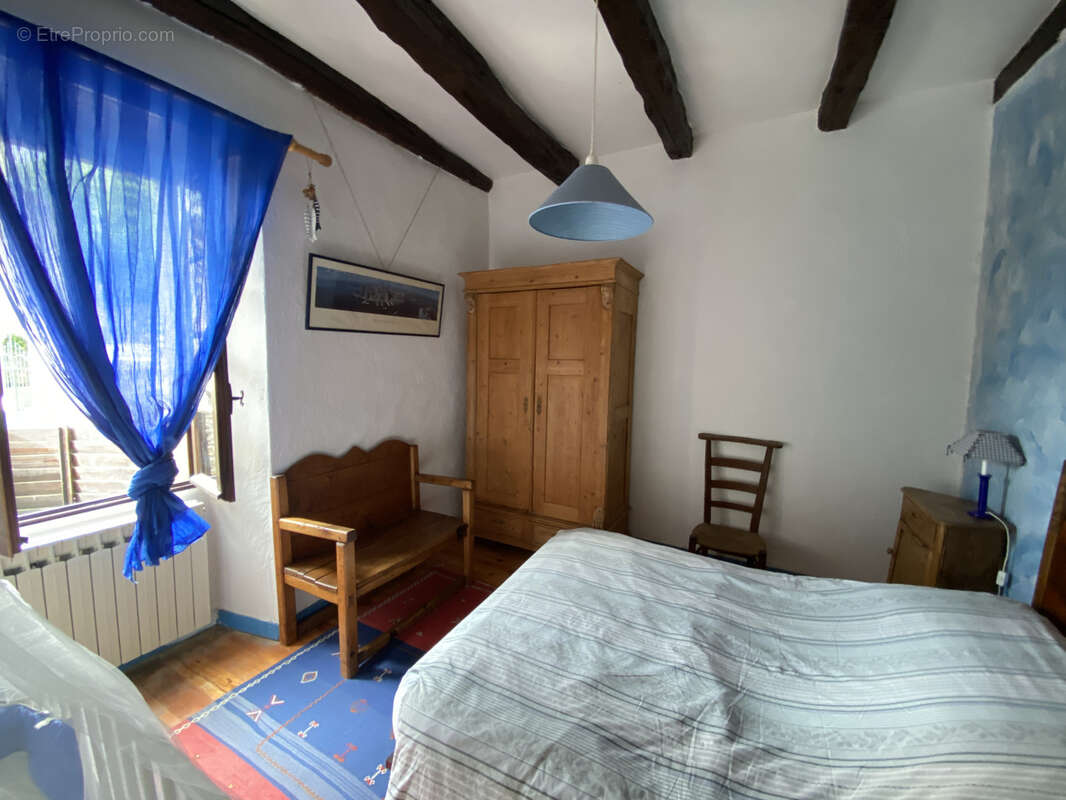 Maison à PONTCIRQ