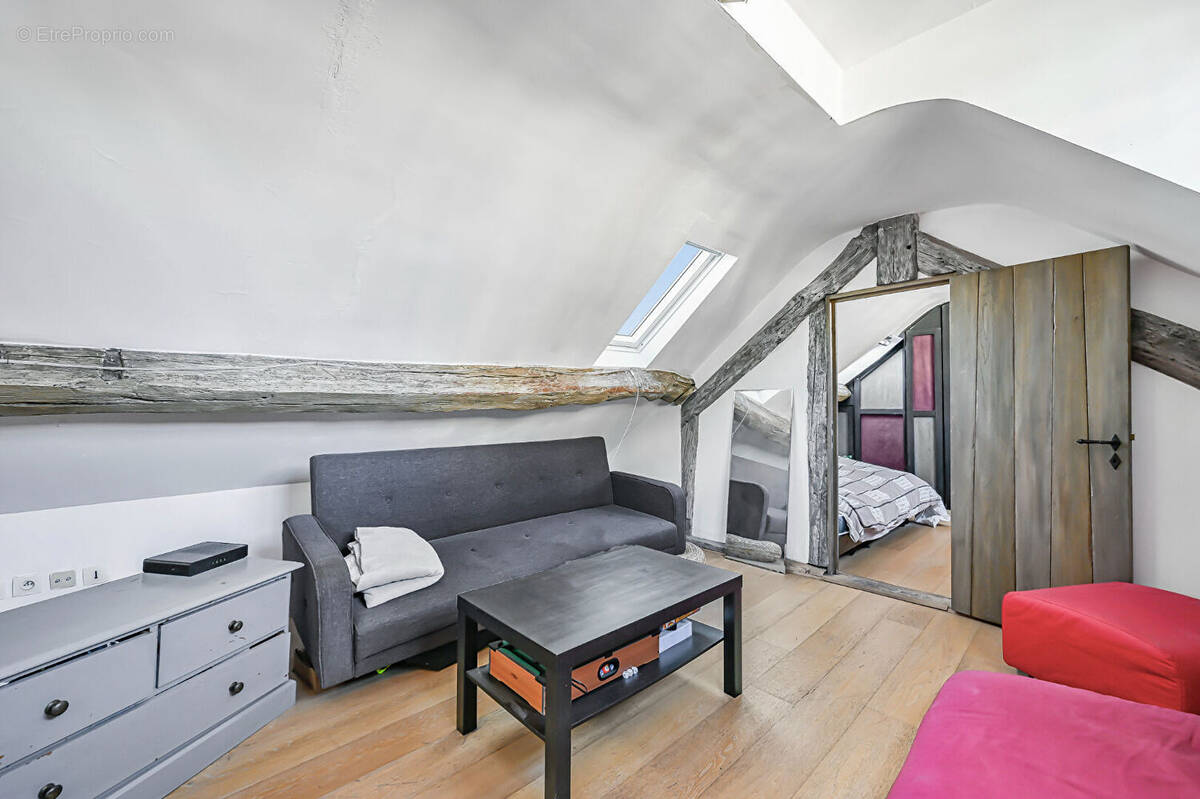 Appartement à PARIS-11E