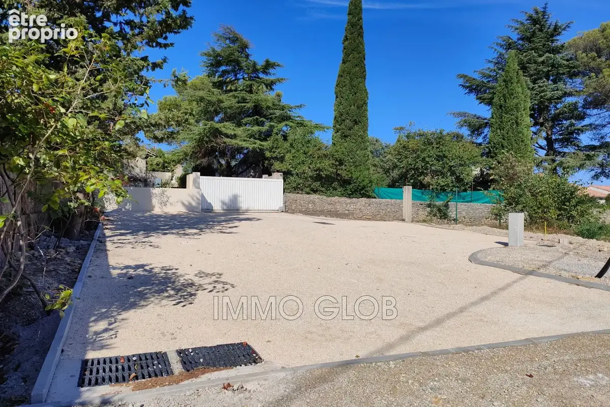 Terrain à NIMES