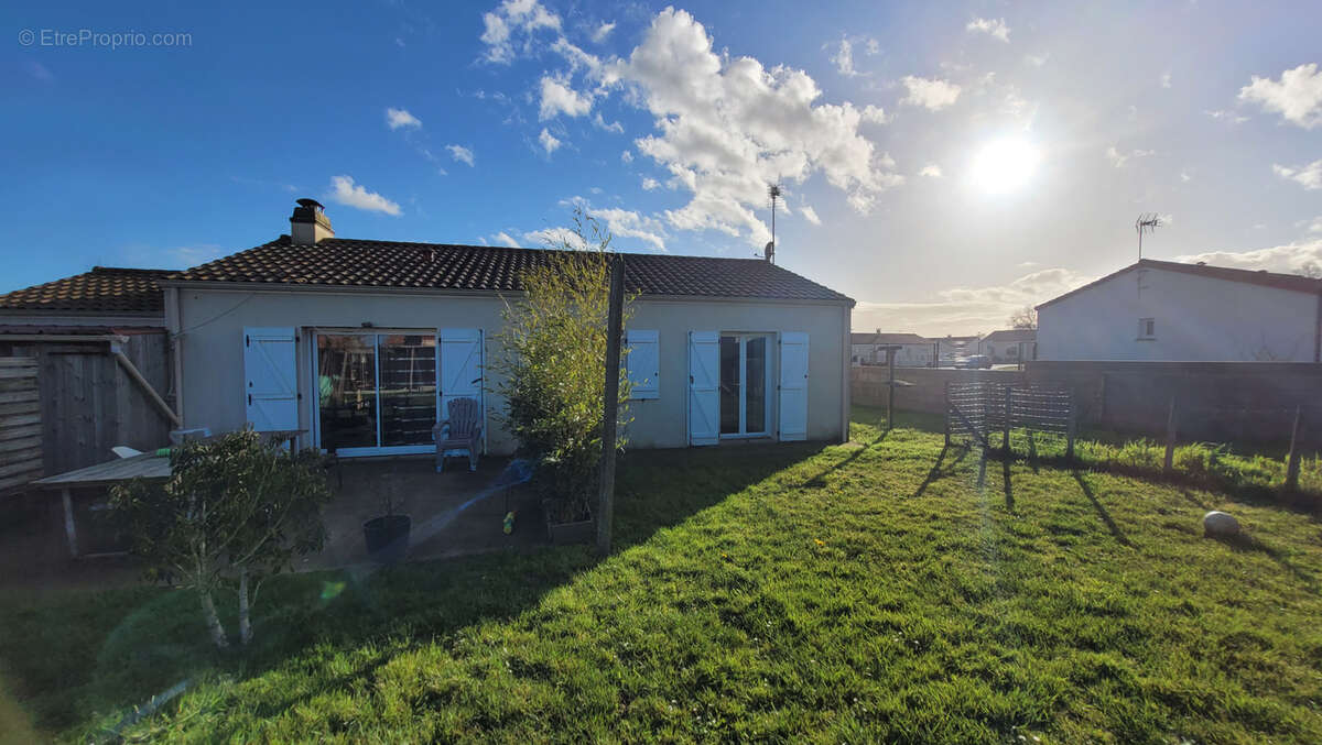 Maison à LA CHAPELLE-ROUSSELIN