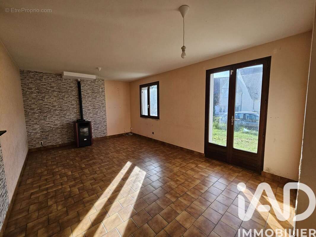 Photo 3 - Maison à THORE-LA-ROCHETTE