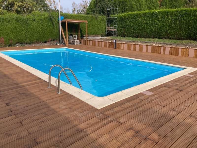 Maison à PONT-L&#039;EVEQUE