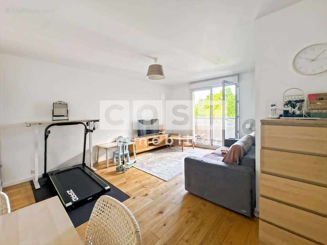 Appartement à COLOMBES