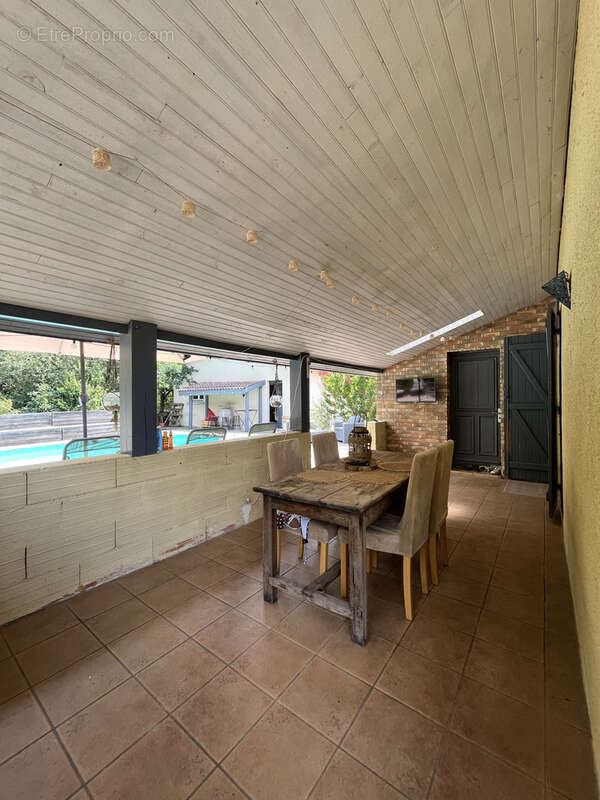 Maison familiale avec piscine - double garage - chambre indépendante - photo 9