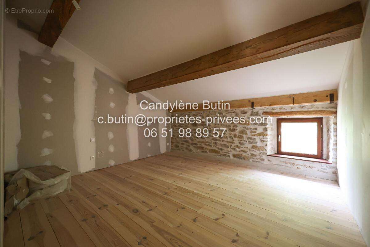 Maison à LA LIVINIERE