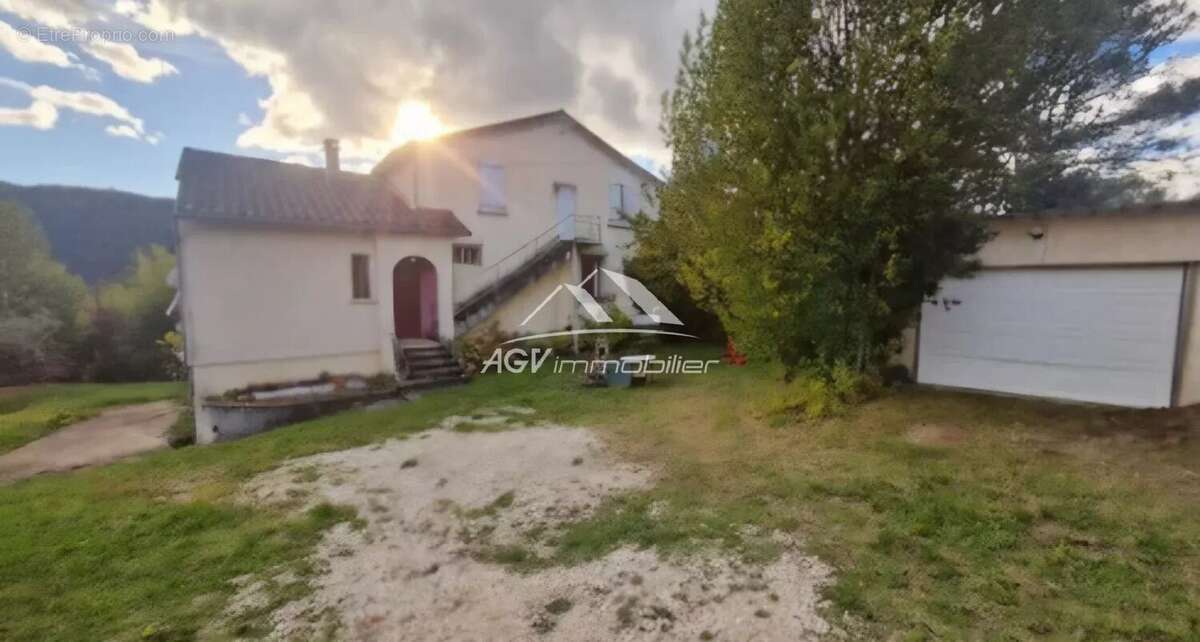 Maison à SAINT-FLORENT-SUR-AUZONNET