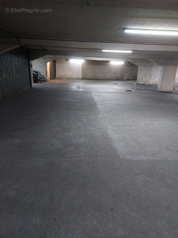 Parking à NICE