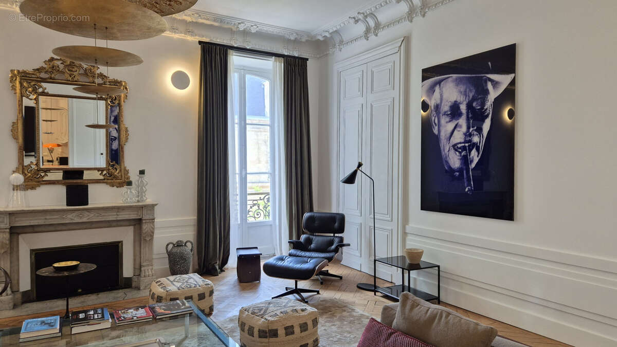 Appartement de prestige à vendre au cœur de Bordeaux - photo 2