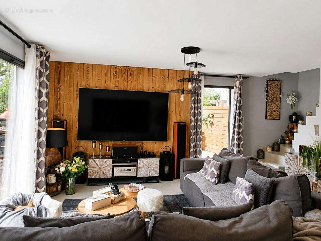 Maison 100 m²  - Piscine - Quartier calme - photo 4