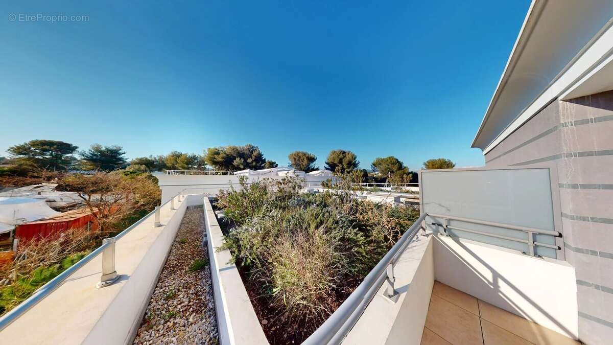 Appartement à VILLENEUVE-LOUBET