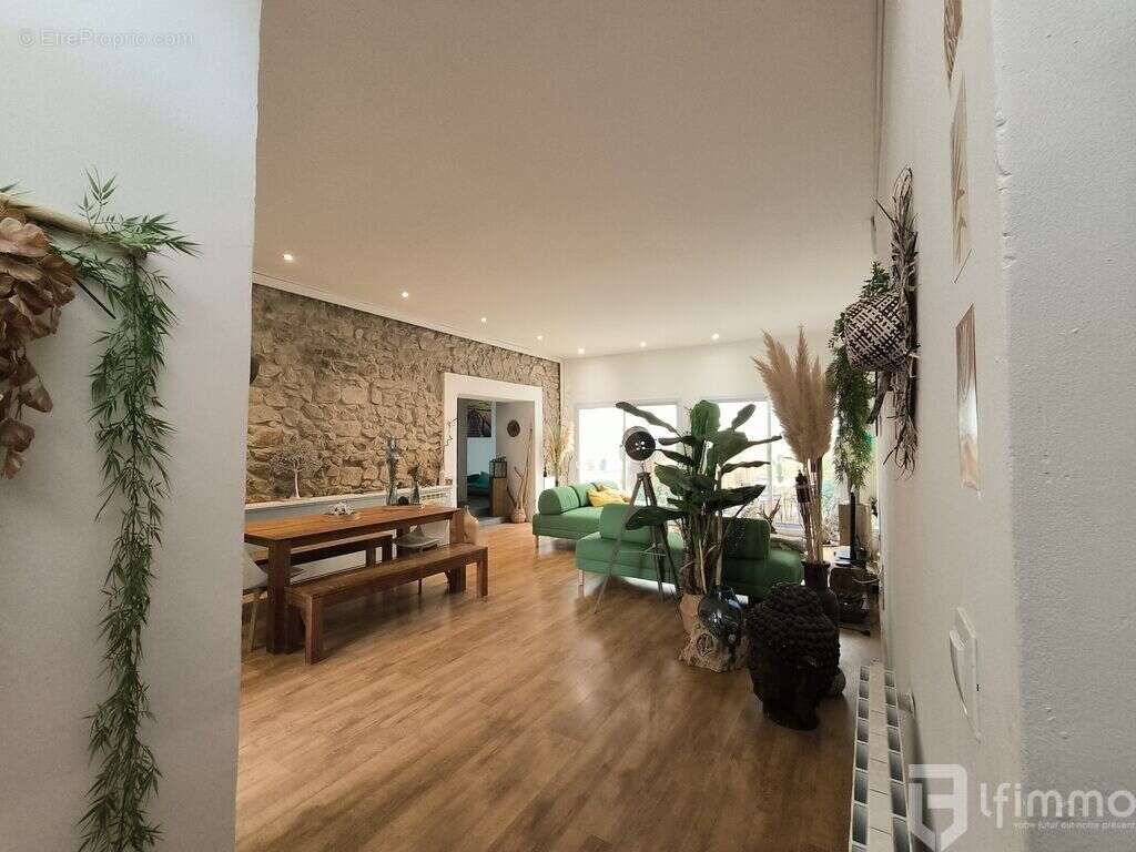 Maison 227 m2 à Saint-Andre-de-roquelongue - photo 2