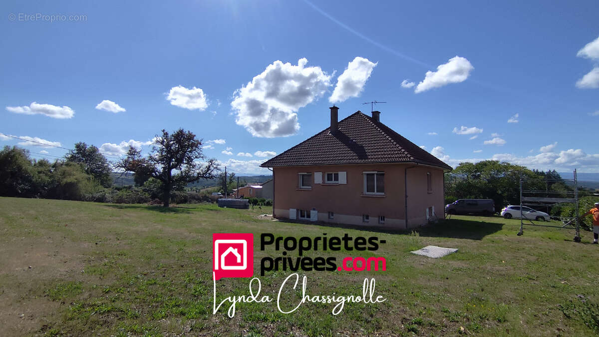 Maison à SAINT-SYMPHORIEN-DE-LAY