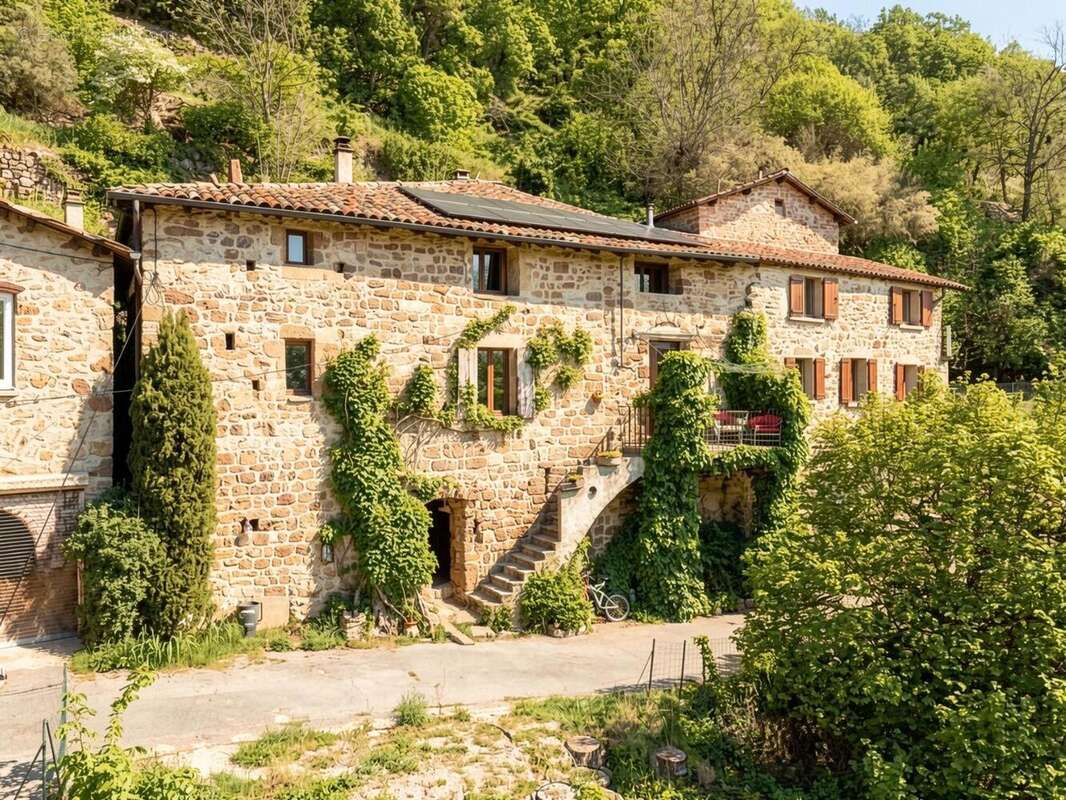   - Maison à VALS-LES-BAINS