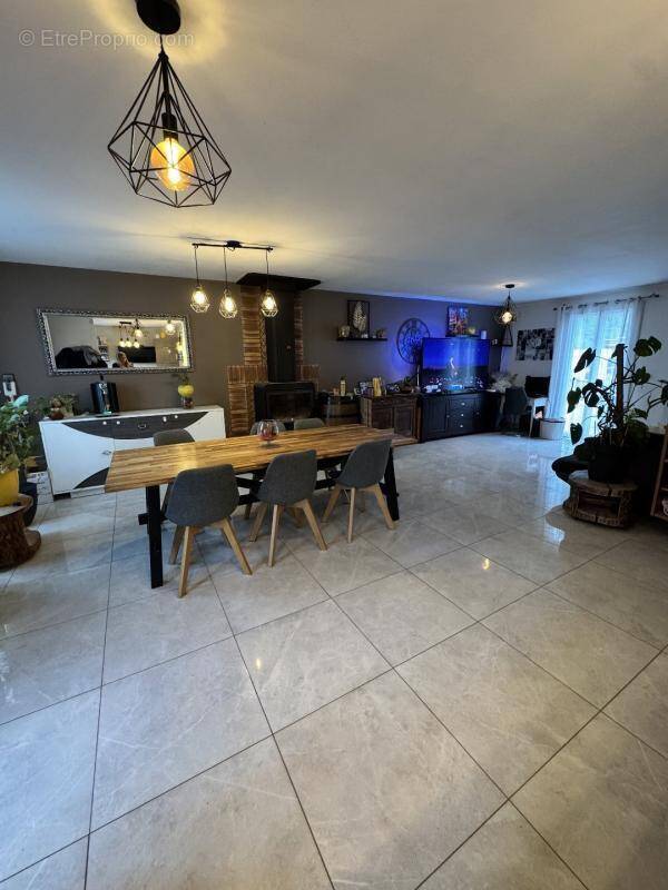 Maison à CHASSE-SUR-RHONE