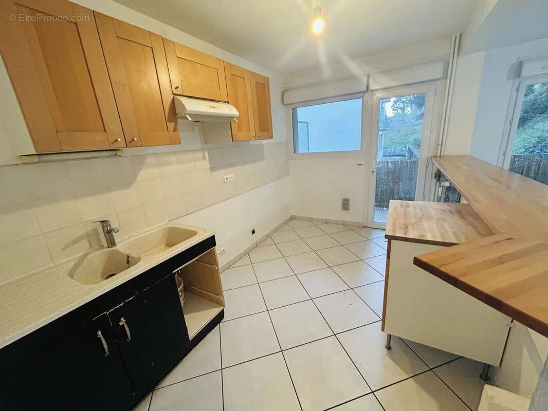 Appartement à SAINT-ETIENNE