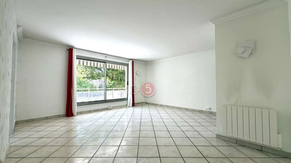 Appartement à LE RAINCY