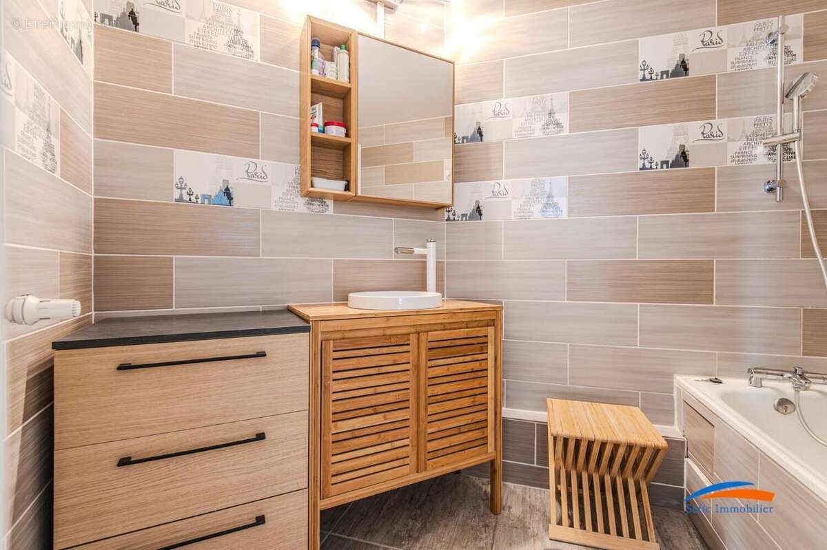   - Appartement à REIMS