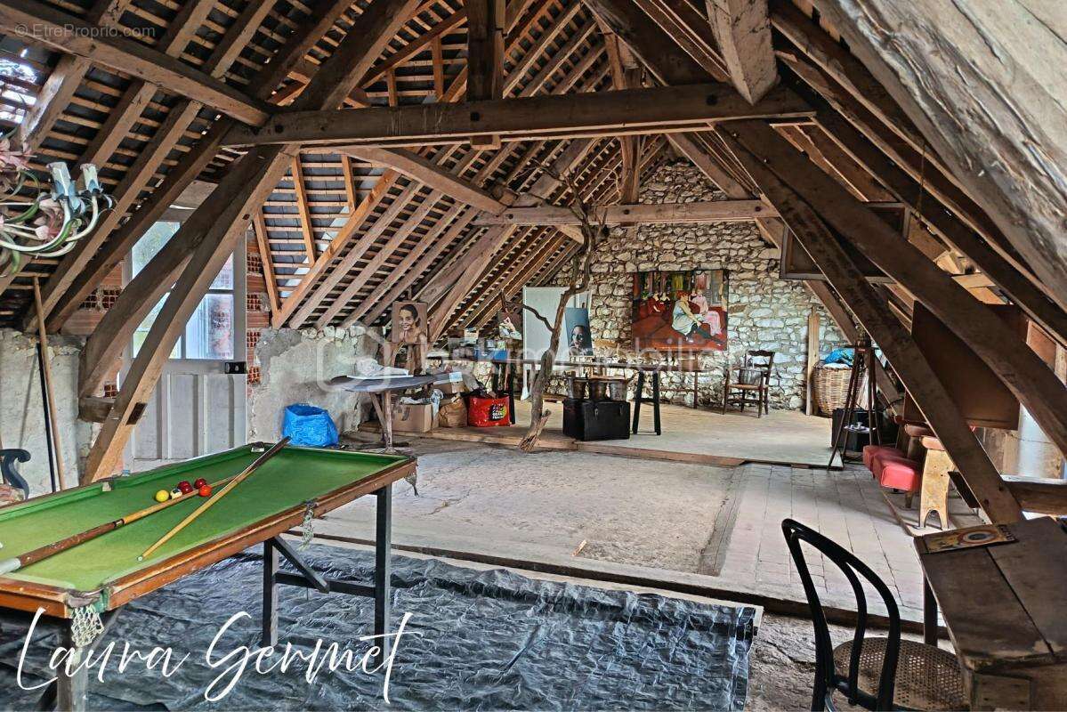 Maison à VICQ-SUR-NAHON