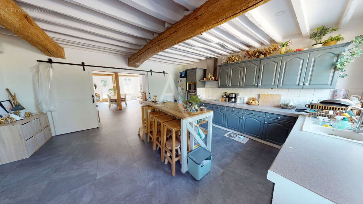 Maison Daux 4 pièce(s) 152 m² sur 336 m² de terrain - photo 5