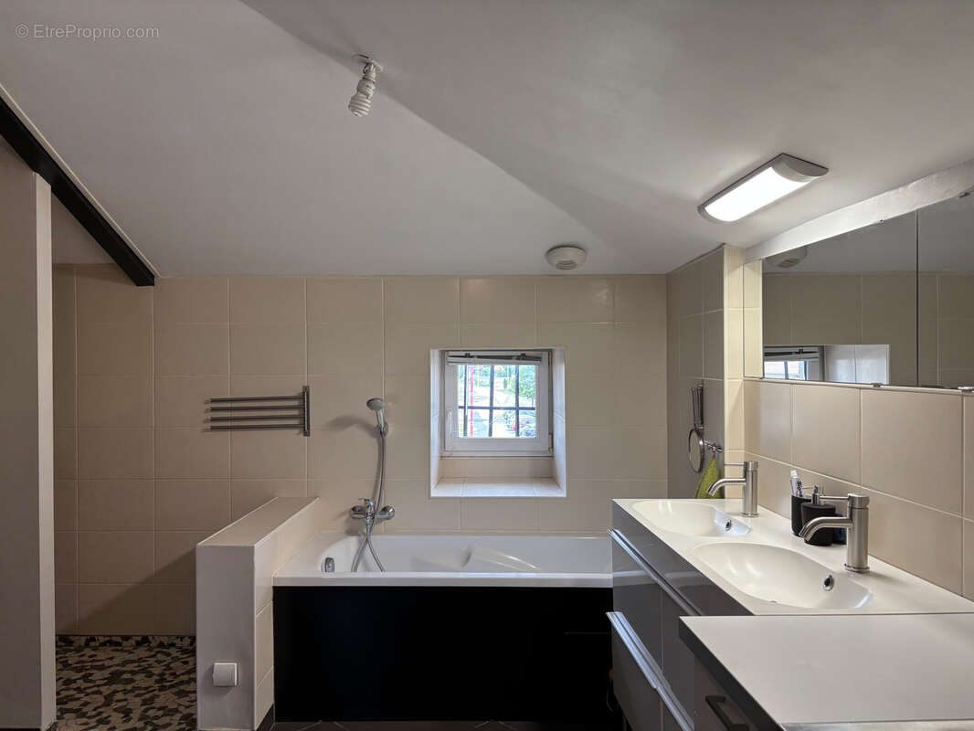 Appartement duplex T4 de 112 m2 avec garage à Davézieux - photo 9