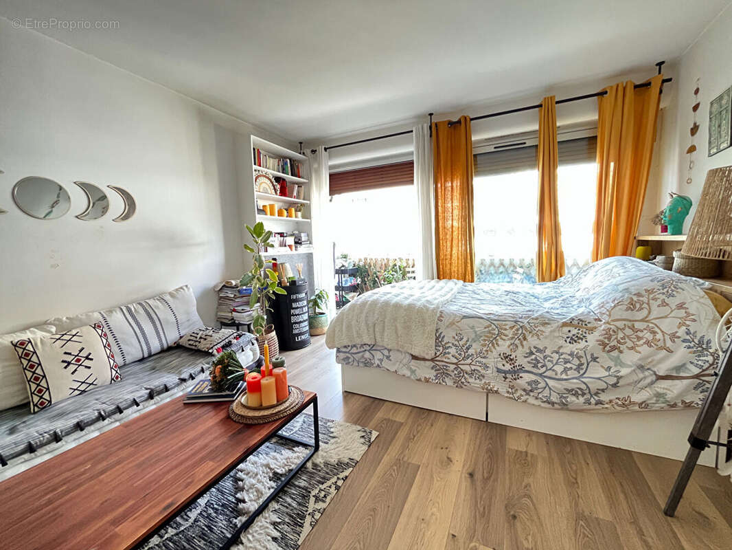 Appartement Saint-Cloud / Studio 28,34 m2 / Les Milons (Tram T2) - Vendu loué - Exclusivité - photo 7