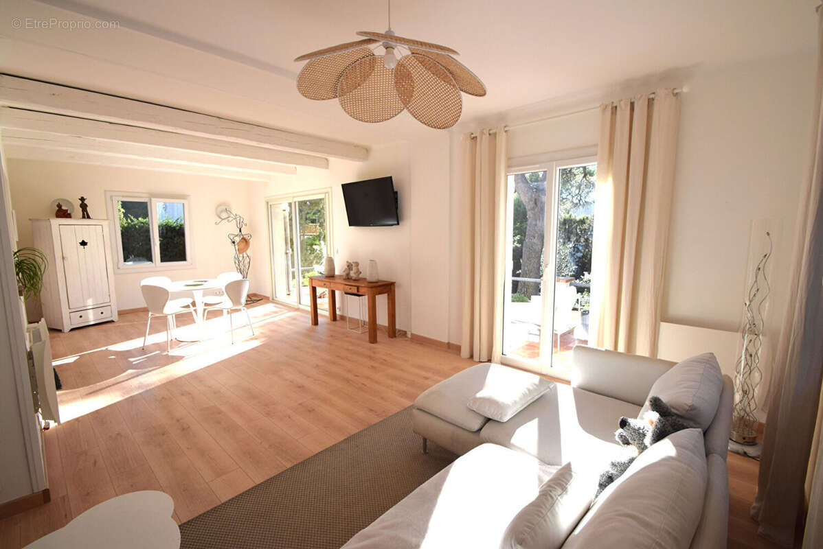 Maison à SAINT-RAPHAEL