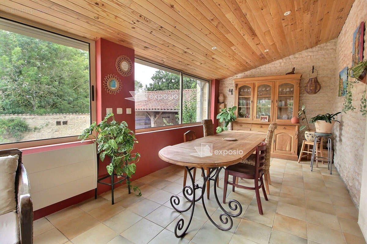 Maison d'habitation et Gîte à Coulon - photo 9