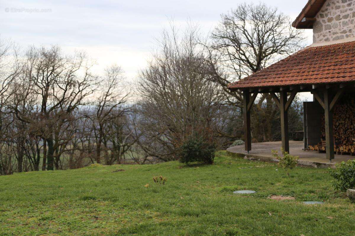 Maison à DETTEY