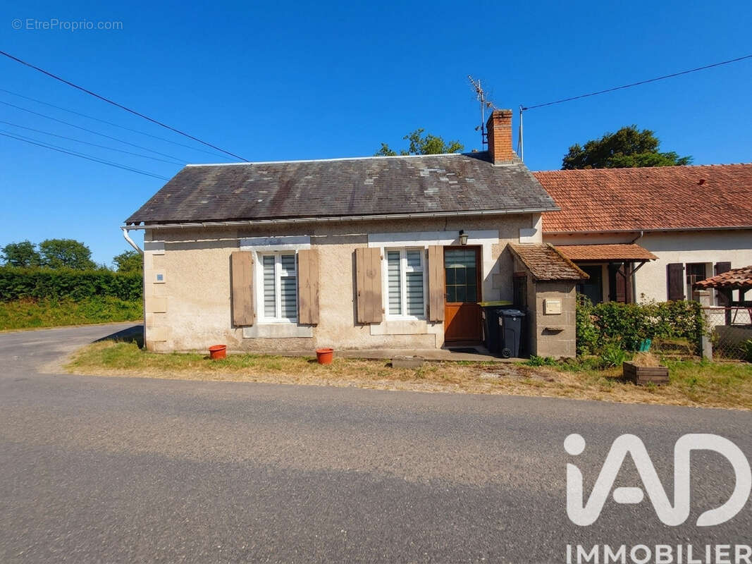 Maison 55 m² à Brigueil-Le-Chantre  - photo 3
