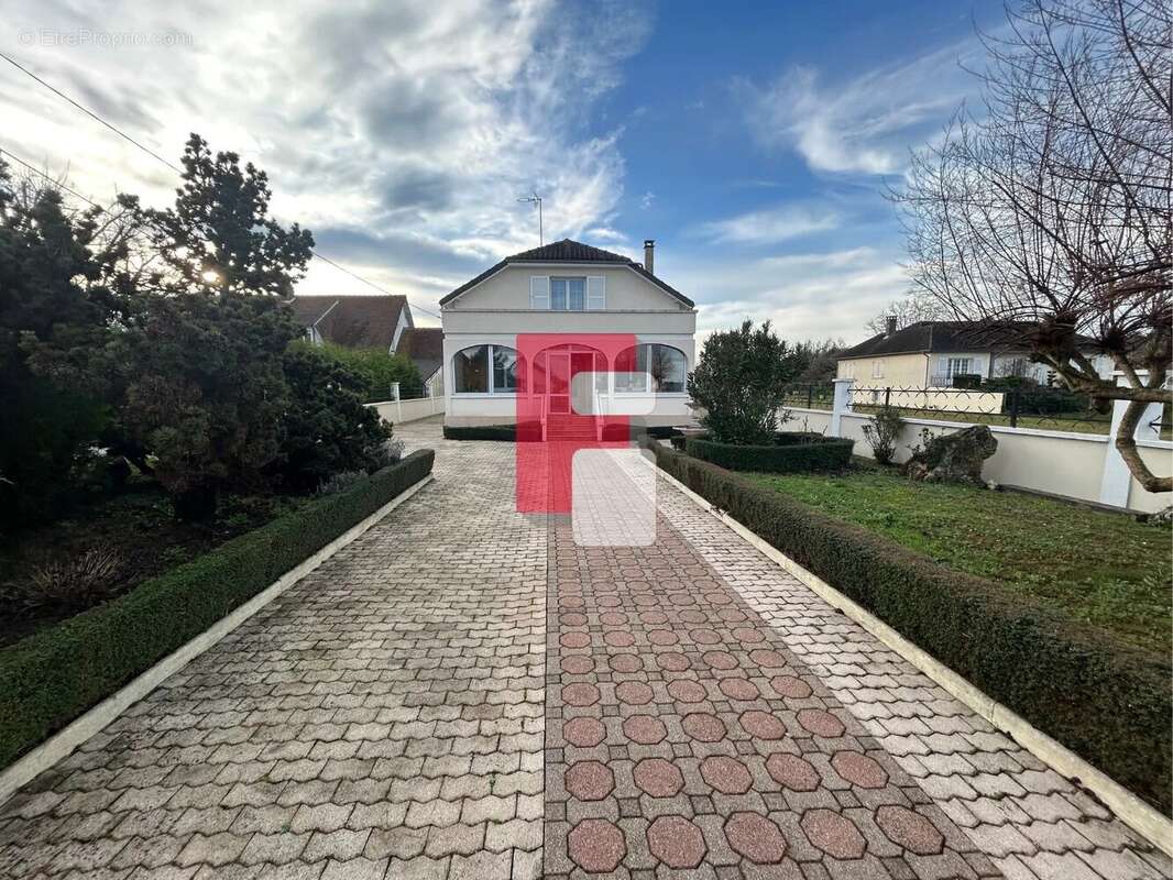 Maison à BREVIANDES