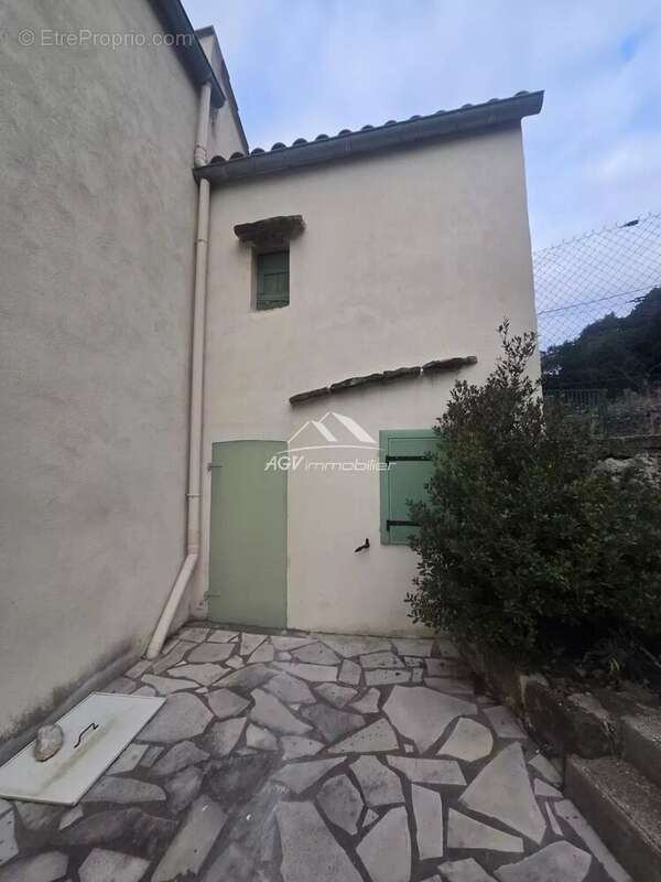 Maison à LES SALLES-DU-GARDON