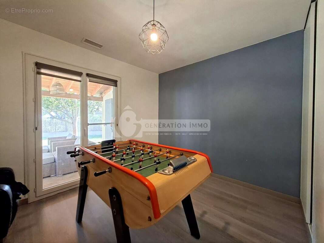 Villa de plain-pied avec piscine à Fontvieille - photo 14