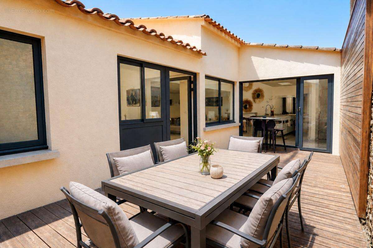 Maison 174 m² à Nimes  - photo 3