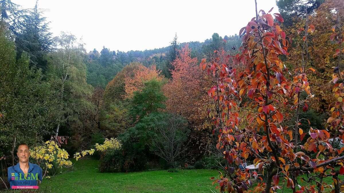 Maison à LA VERNAREDE