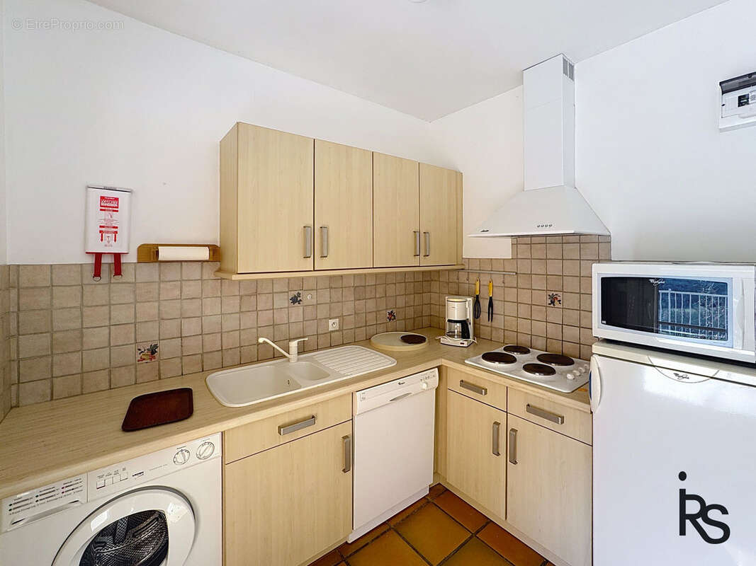 Maison à SAINT-ETIENNE-DE-BOULOGNE