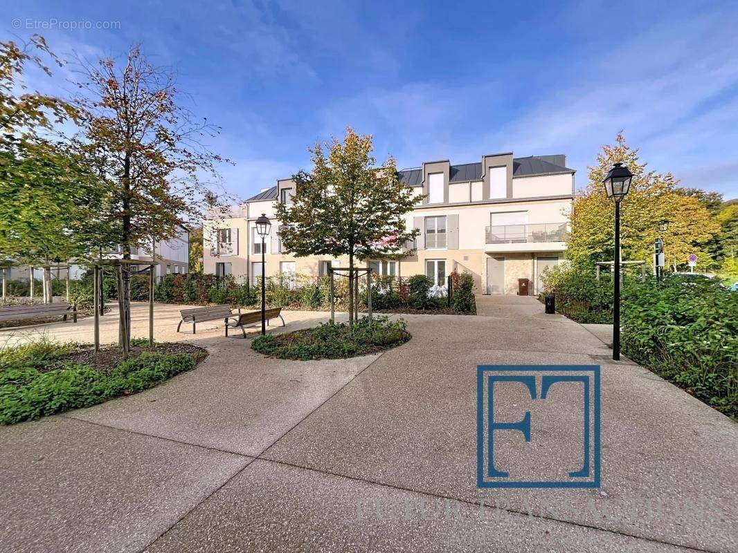 Appartement à BIEVRES