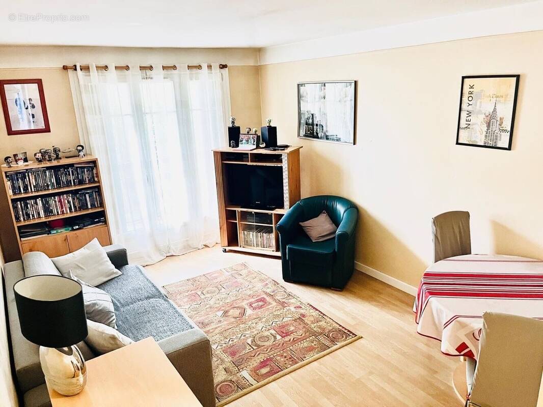 Photo 1 - Appartement à RUEIL-MALMAISON