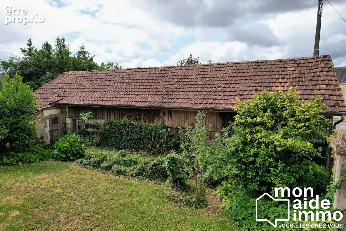 Maison 325 m² à Thiviers  - photo 4